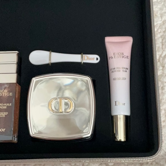 NIB Dior Prestige Limited Edition Set - Picture 5 of 16
